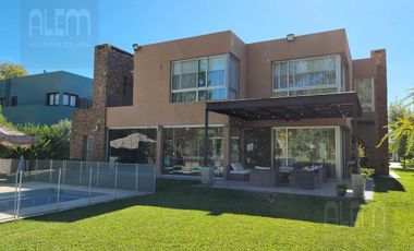 Casa de 6 Dormitorios en venta en Valdevez | GRAN Calidad Constructiva