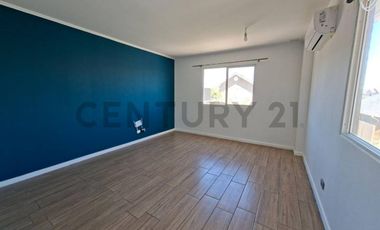 Se arrienda casa en condominio Prados de Buin II