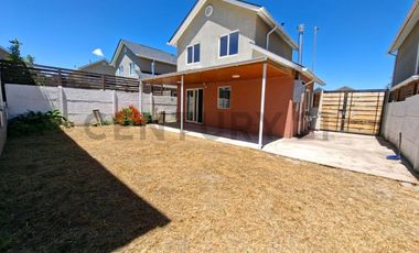 Se arrienda casa en condominio Prados de Buin II