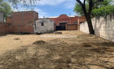 TERRENO EN VENTA EN TEQUISQUIAPAN EN COL. CENTRO LUIS