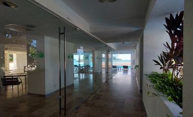 Departamento sobre Playa y sobre Av. Costera