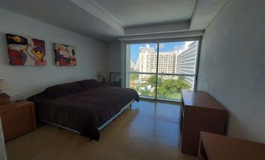 Departamento sobre Playa y sobre Av. Costera