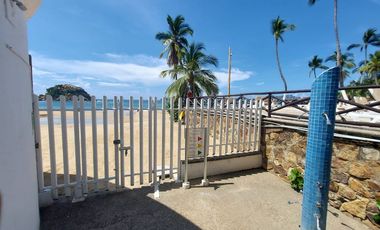 Departamento sobre Playa y sobre Av. Costera