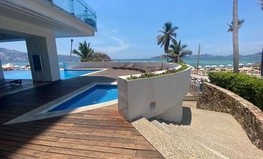 Departamento sobre Playa y sobre Av. Costera