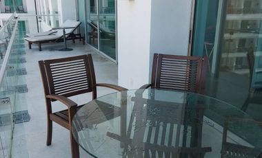 Departamento sobre Playa y sobre Av. Costera