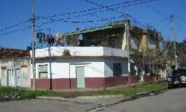 Casa en venta en Almirante Brown, Claypole - Cochera
