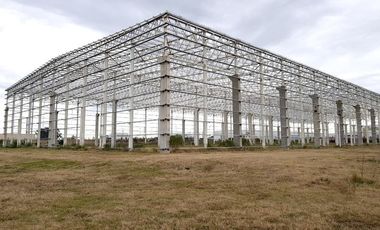 Depósito 7500 m2 en Zarate en parque industrial sobre Panamericana km 83