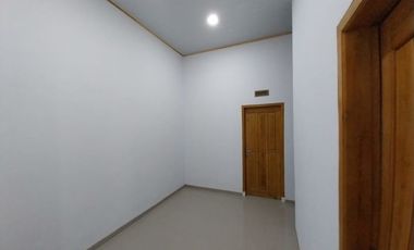 RUMAH BARU MURAH SIAP HUNI DEKAT PASAR GODEAN JL SEYEGAN