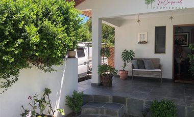 Casa en venta de 3D/3B quincho y piscina en Isla de Maipo