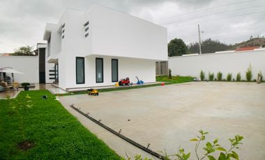 Casa en venta ubicada en Ucubamba