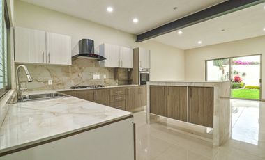 Casa en venta en Lomas de Cuernavaca, Temixco  Casas y bienes raíces al sur de Cuernavaca, Morelos