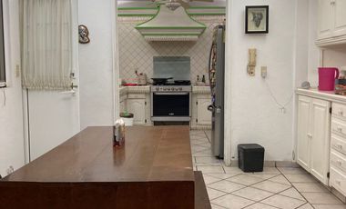 Casa en Venta con Alberca y Jardín en Zona Norte de Cuernavaca.