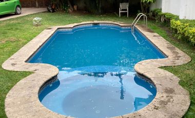 Casa en Venta con Alberca y Jardín en Zona Norte de Cuernavaca.