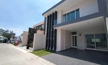 Lista para Estrenar Moderna Casa a minutos del centro de Jiutepec seguridad