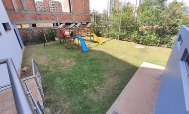 apartamento en venta en la floresta. Cod V28684