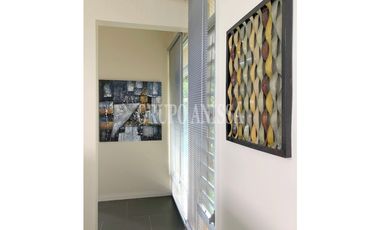 Se Vende Moderna y Amplia Casa en Altos del Maria