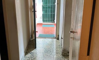 CASA DE 3 AMB. CON GRAN QUINCHO EN BANFIELD
