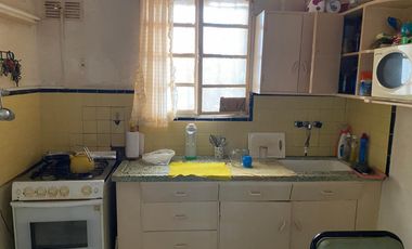 CASA DE 3 AMB. CON GRAN QUINCHO EN BANFIELD
