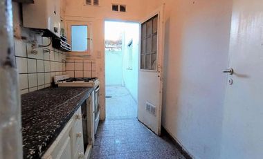PH VENTA PB 2 1/2 AMB.CON PATIO / TERRAZA 1 DORM.