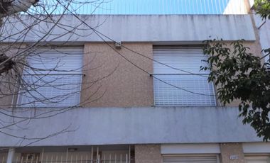 Departamento 3 Amb con Patio y Terraza (PH) Myu buena ubicacion