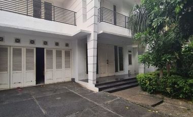 DIJUAL RUMAH at Jl KENCANA INDAH, PONDOK INDAH, JAKSEL