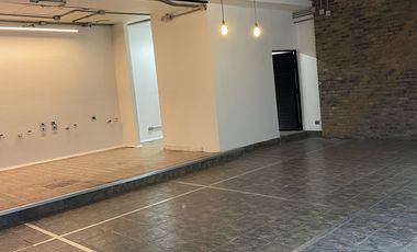 local en arriendo en chico reservado. Cod A2631