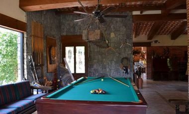 Casa Terreno Finca Huerta con  Alberca Cancha de Tenis, Todos los Servicios