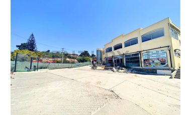Se vende local comercial en Peñuelas