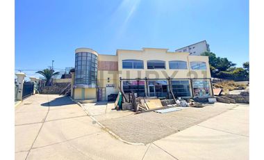 Se vende local comercial en Peñuelas