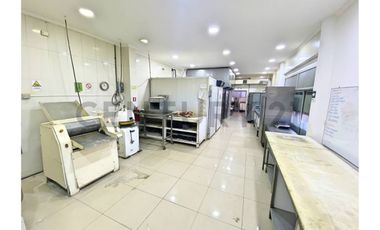 Se vende local comercial en Peñuelas