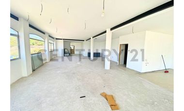 Se vende local comercial en Peñuelas