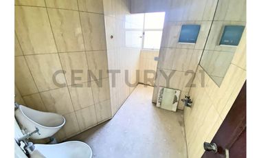 Se vende local comercial en Peñuelas