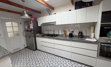 SE VENDE HERMOSA Y ACOGEDORA CASA EN CONDOMINIO SECTOR NORTE