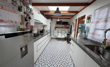 SE VENDE HERMOSA Y ACOGEDORA CASA EN CONDOMINIO SECTOR NORTE