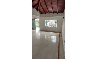 CASA CAMPESTRE EN VENTA EN LAGOS DE MENZULY FLORIDABLANCA