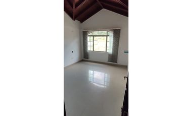 CASA CAMPESTRE EN VENTA EN LAGOS DE MENZULY FLORIDABLANCA