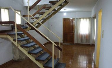 Casa tipo Duplex en Alquiler en Barrio 12 de Septiembre, Cipolletti, Rio Negro