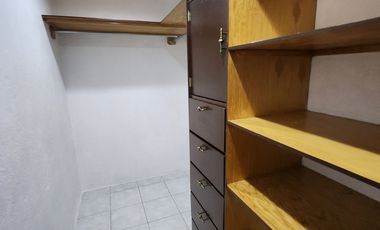 Casa en Renta en el Fraccionamiento el Campanario , Querétaro