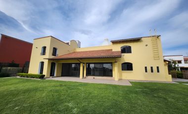 Casa en Renta en el Fraccionamiento el Campanario , Querétaro