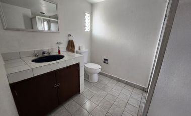 Casa en Renta en el Fraccionamiento el Campanario , Querétaro