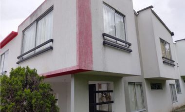 Vendo casa esquinera en Villa de Ley Va Pereira