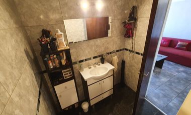 Departamento monoambiente al contrafrente con balcón - Tucuman 2454