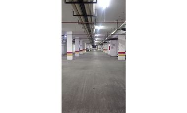 VENTA DE COCHERAS CENTRO DE CARLOS PAZ EN PASEO QUATTRO