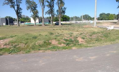 Lote en Barrio Semi-Cerrado