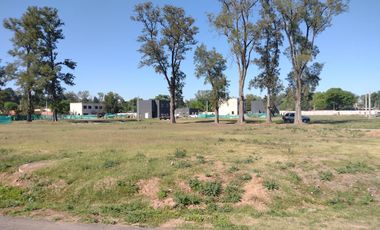 Lote en Barrio Semi-Cerrado