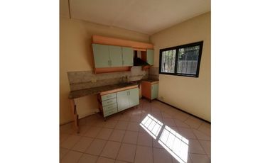AMPLIO DUPLEX 4 AMBIENTES EN ALQUILER