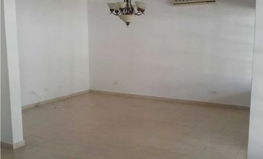 VENTA CASA EN COSTA DEL ESTE CON PISCINA 4 RECAMARAS