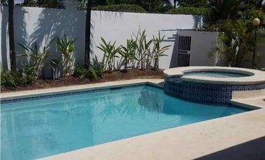 VENTA CASA EN COSTA DEL ESTE CON PISCINA 4 RECAMARAS