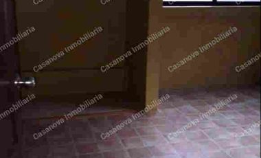 Venta de Casa Rentera en Sauces 6, cerca a Tía de la calle principal