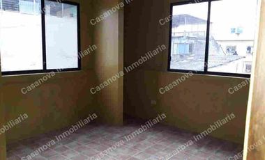 Venta de Casa Rentera en Sauces 6, cerca a Tía de la calle principal